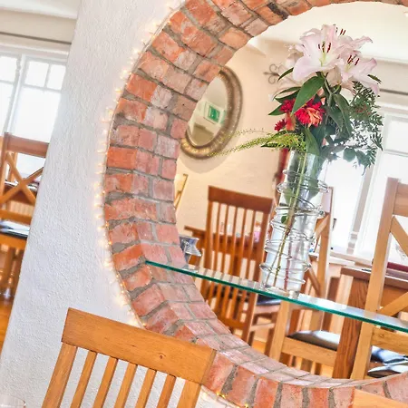 Bed & Breakfast Log House 4*