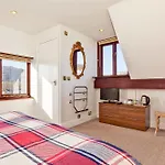 Log House B&B 앰블사이드