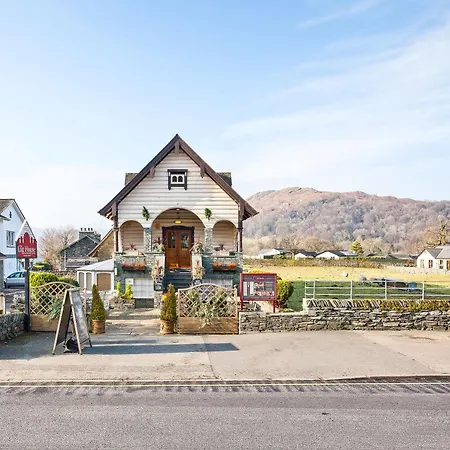 Bed and Breakfast Log House 4*